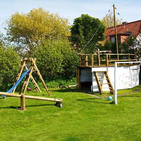 Rustic Gable F3 펜션