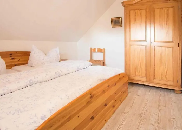 Rustic Gable F3 *